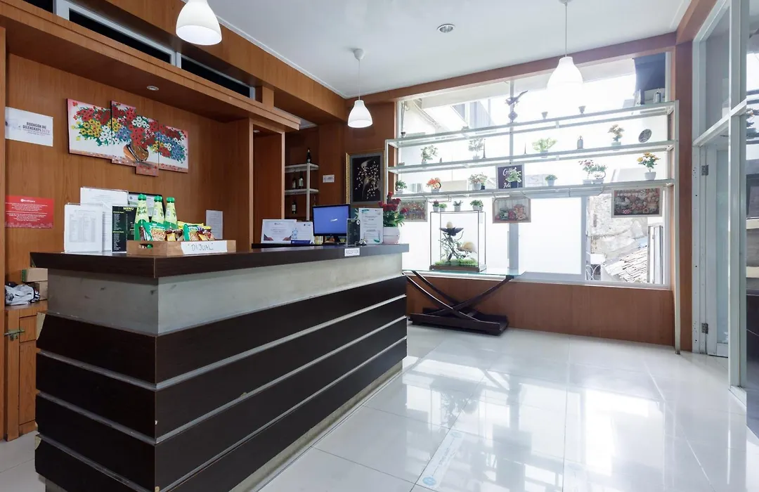 RedDoorz Premium @ Ampera Raya 2-1